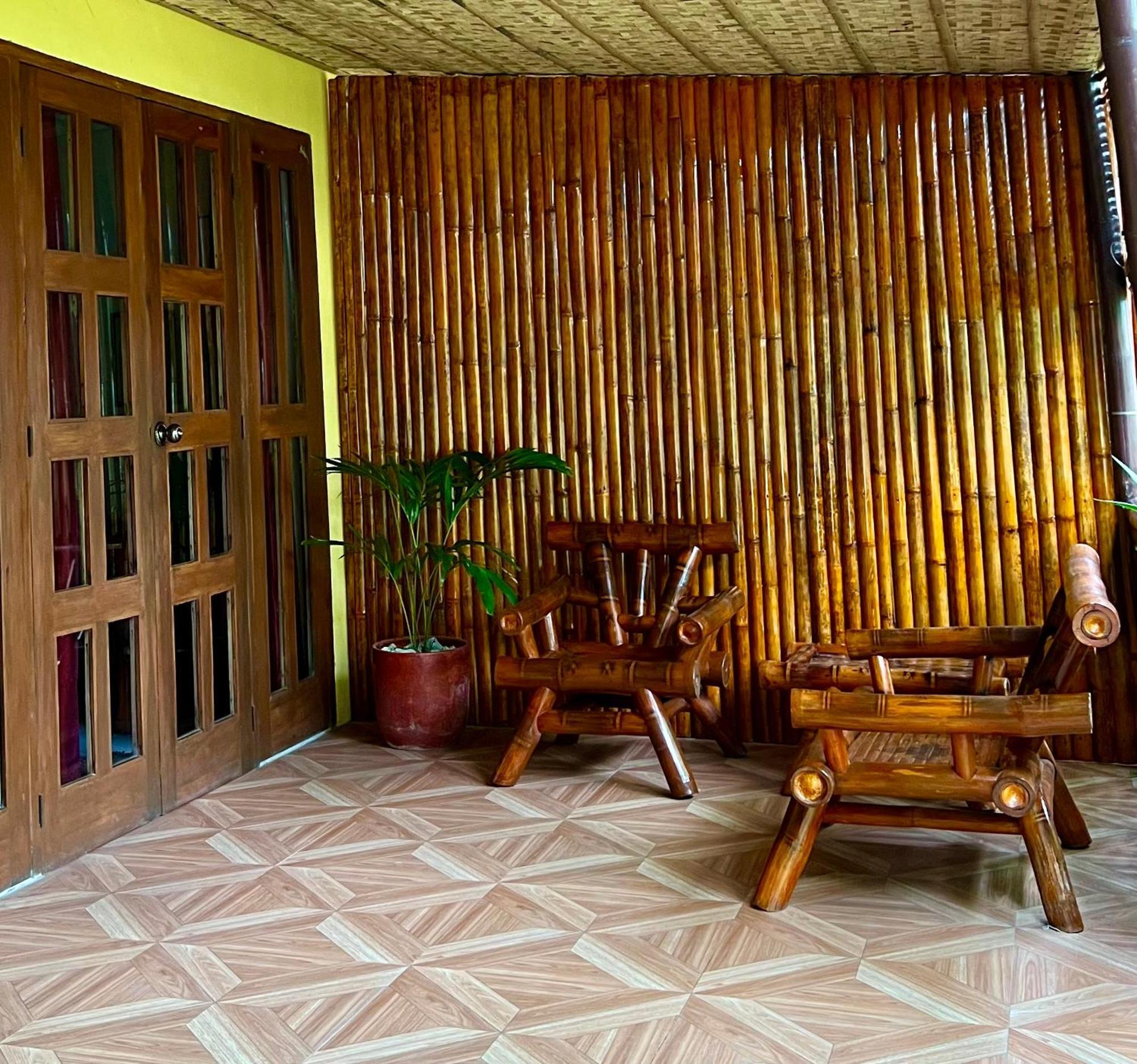 Treasure Beach Resort Carles 外观 照片