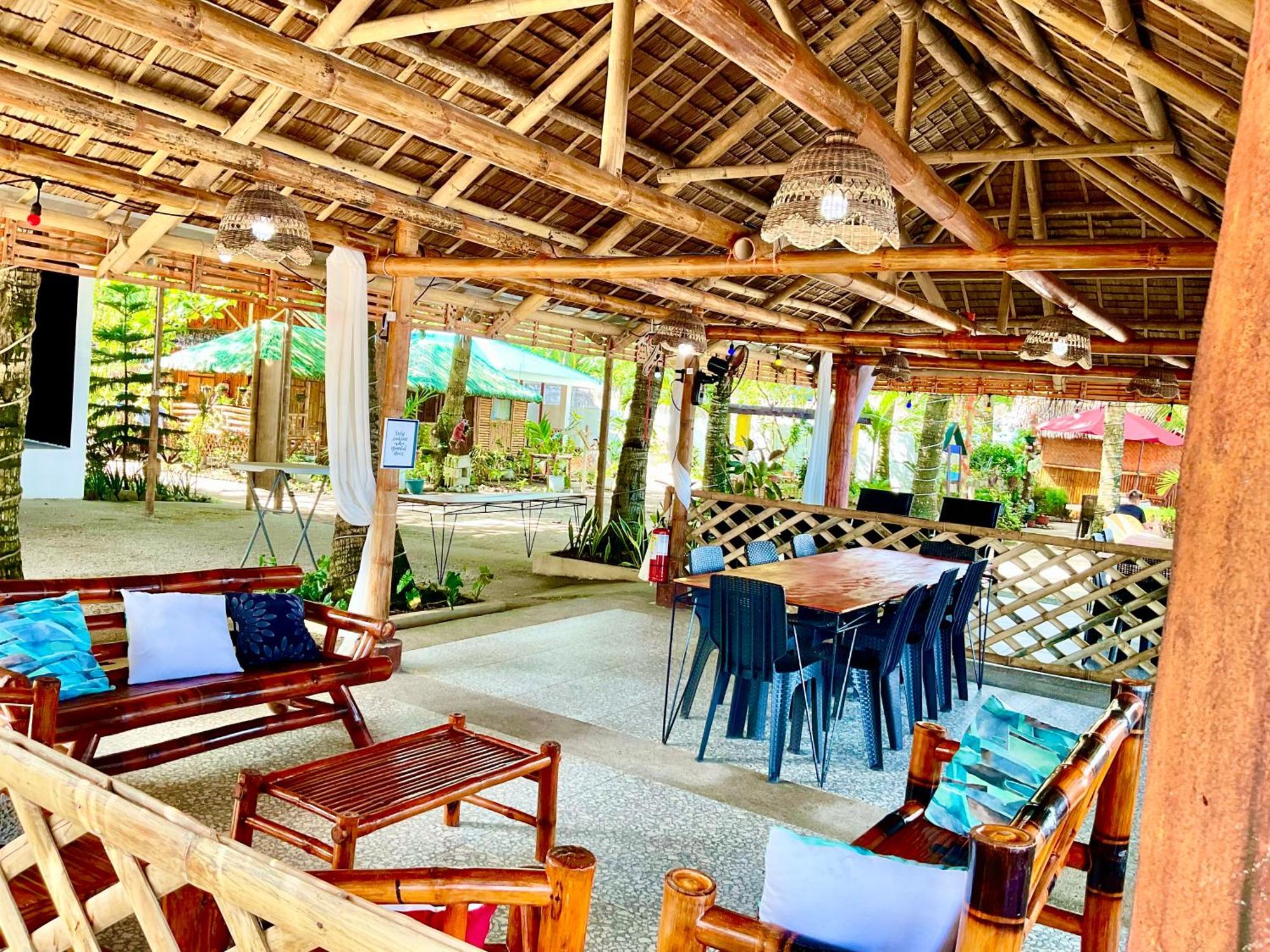 Treasure Beach Resort Carles 外观 照片