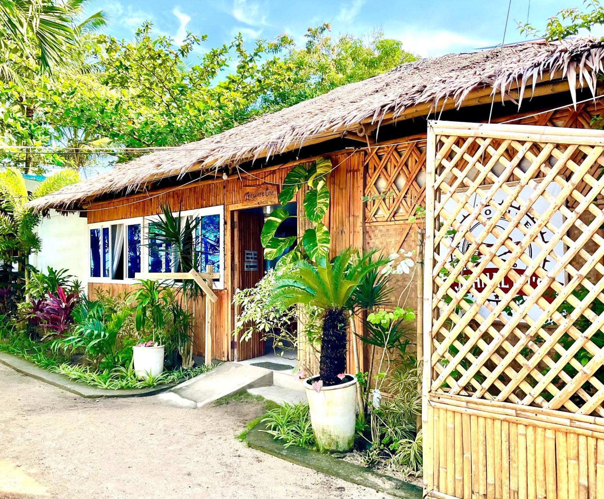 Treasure Beach Resort Carles 外观 照片