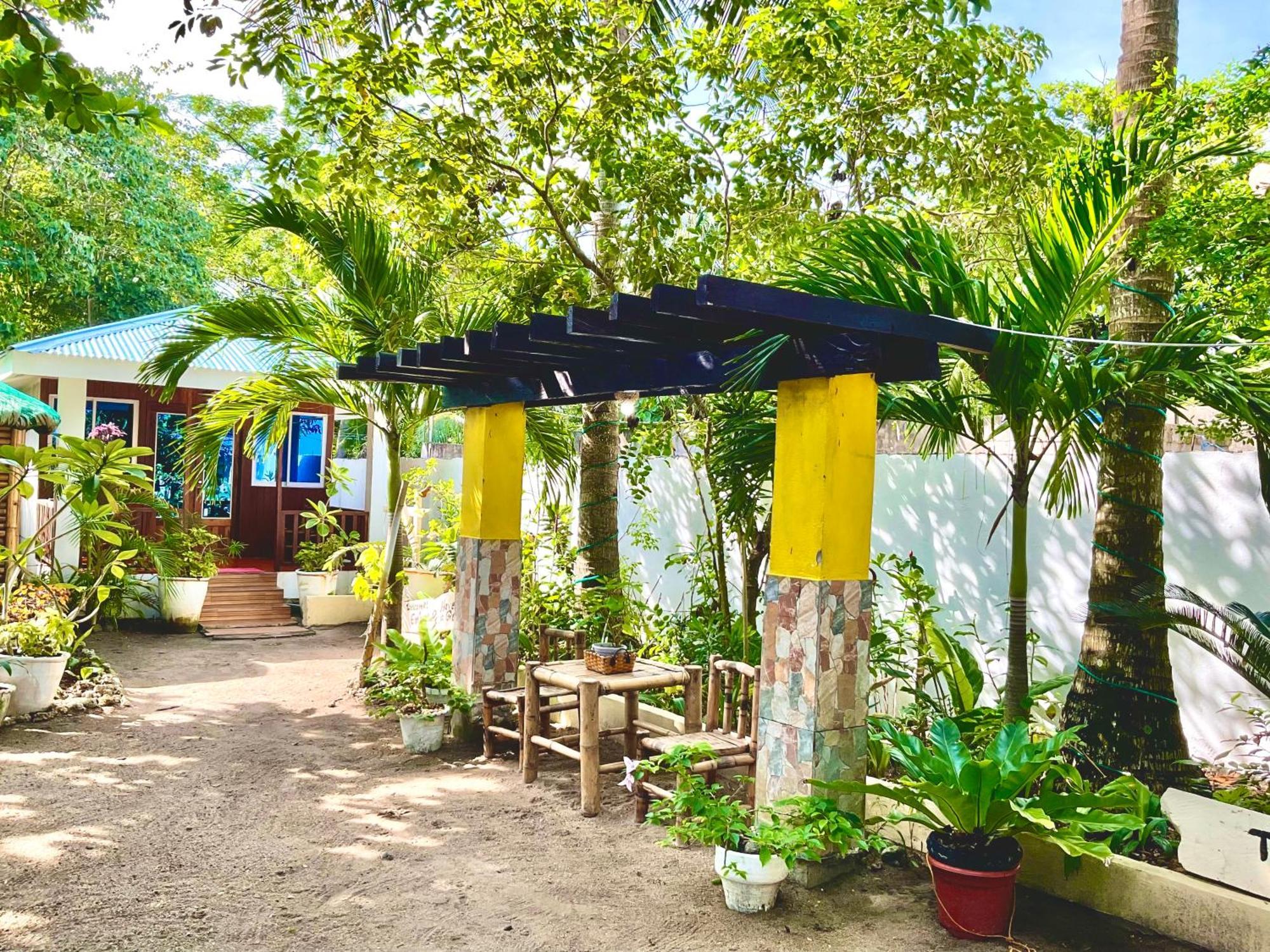 Treasure Beach Resort Carles 外观 照片