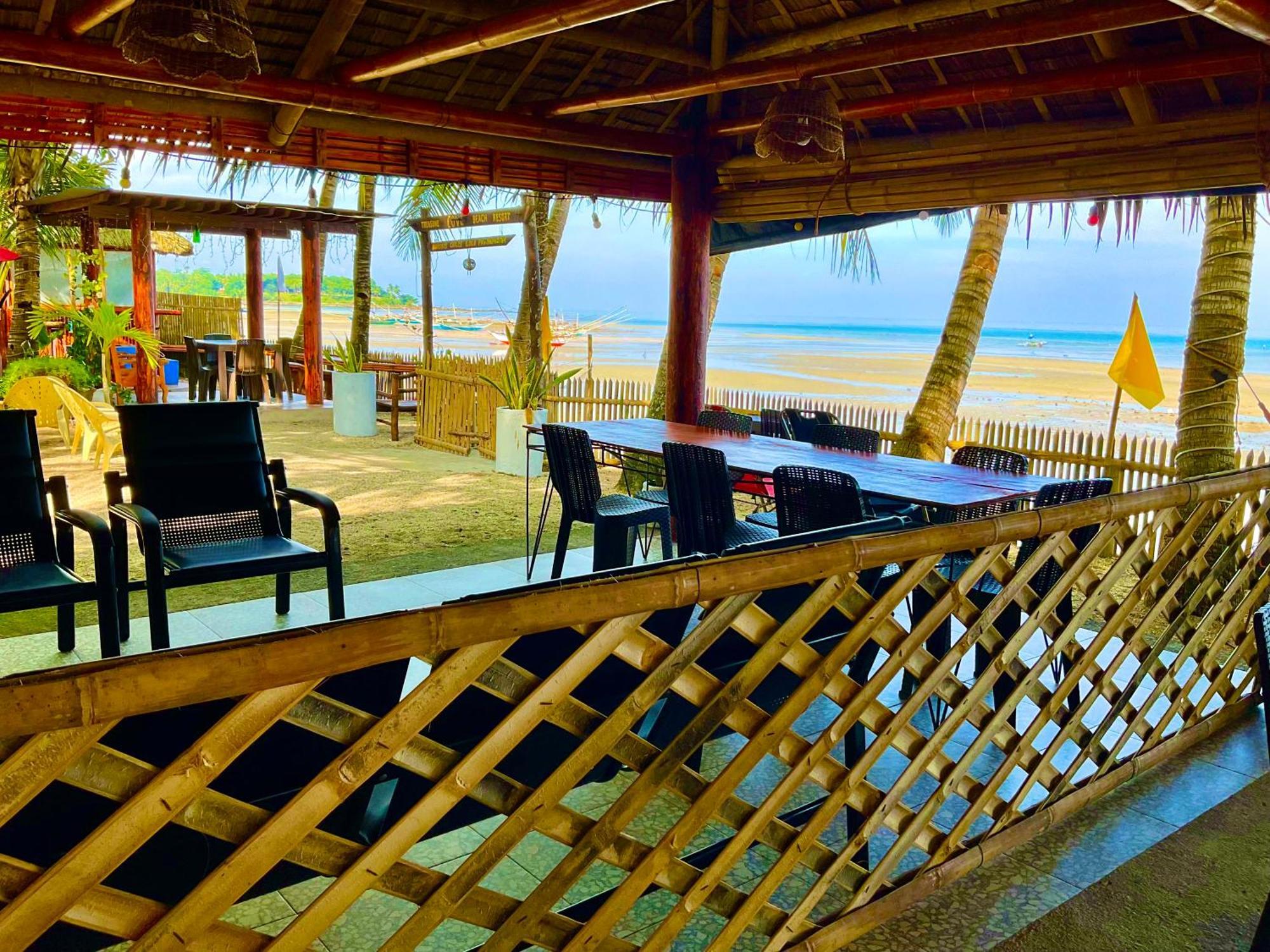 Treasure Beach Resort Carles 外观 照片