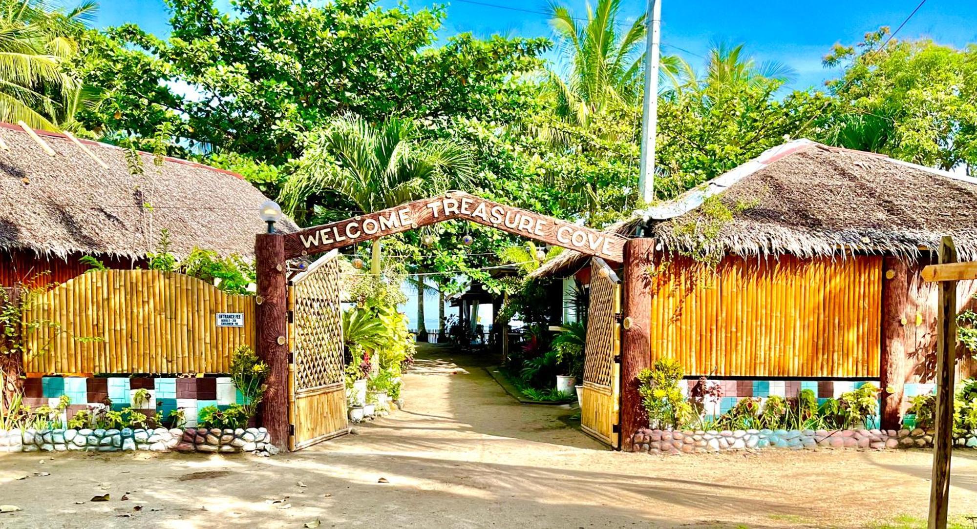 Treasure Beach Resort Carles 外观 照片