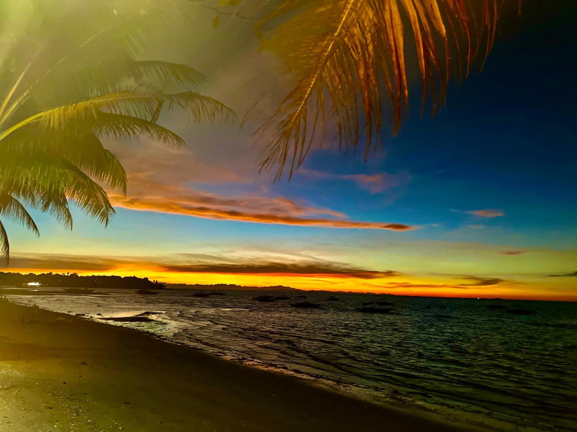 Treasure Beach Resort Carles 外观 照片