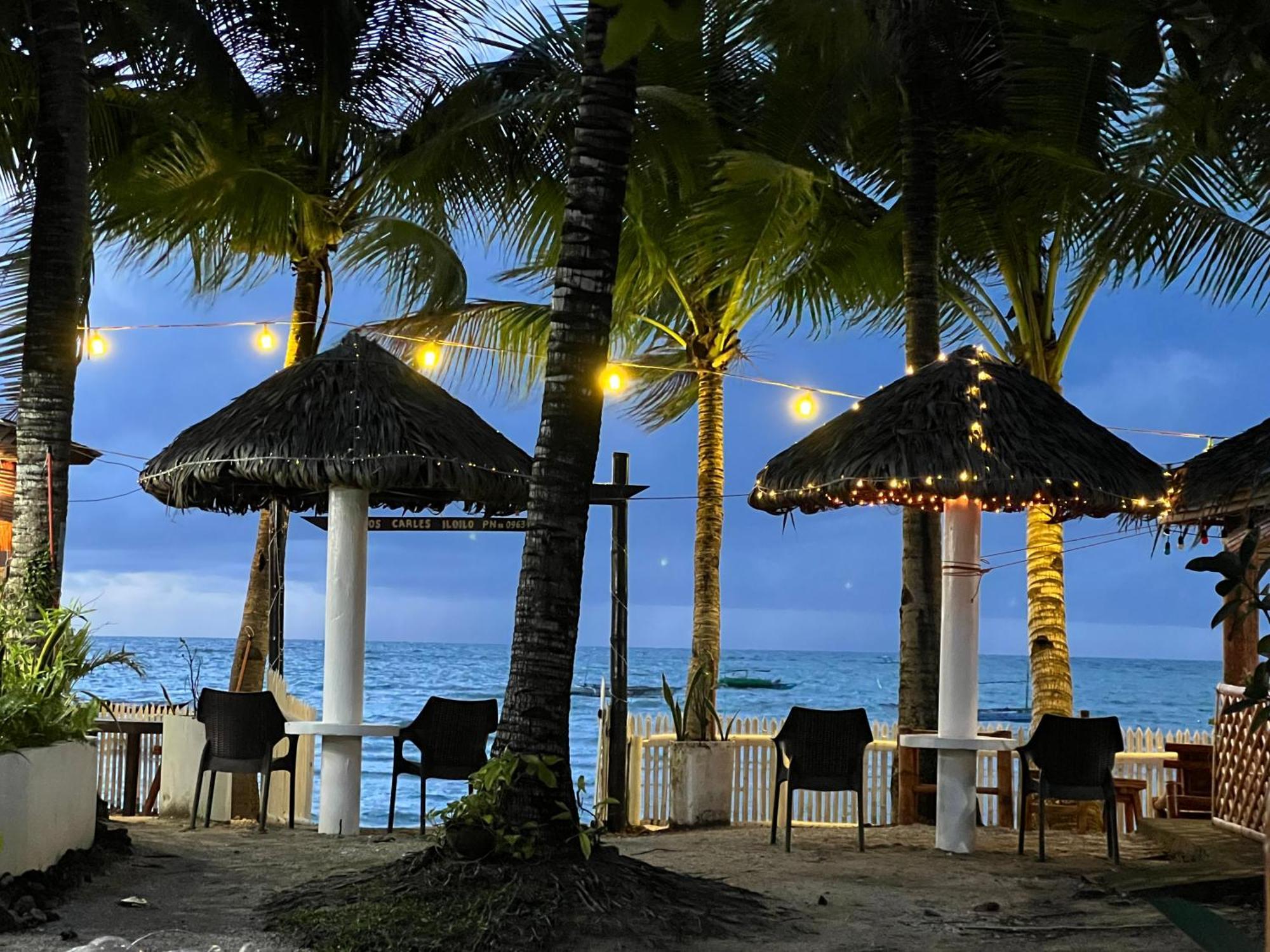 Treasure Beach Resort Carles 外观 照片